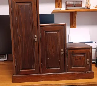 Mueble madera para CDs