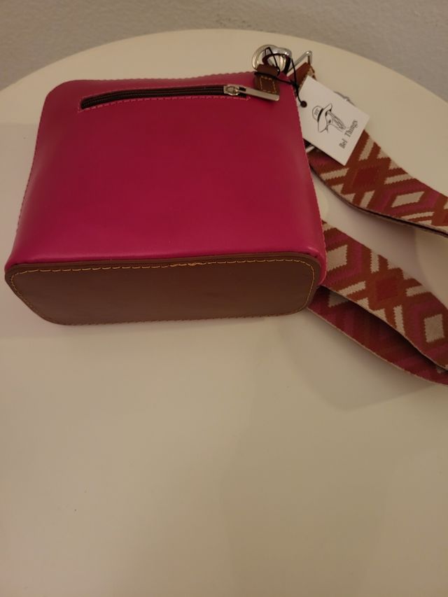 Bolso rosa y multicolor