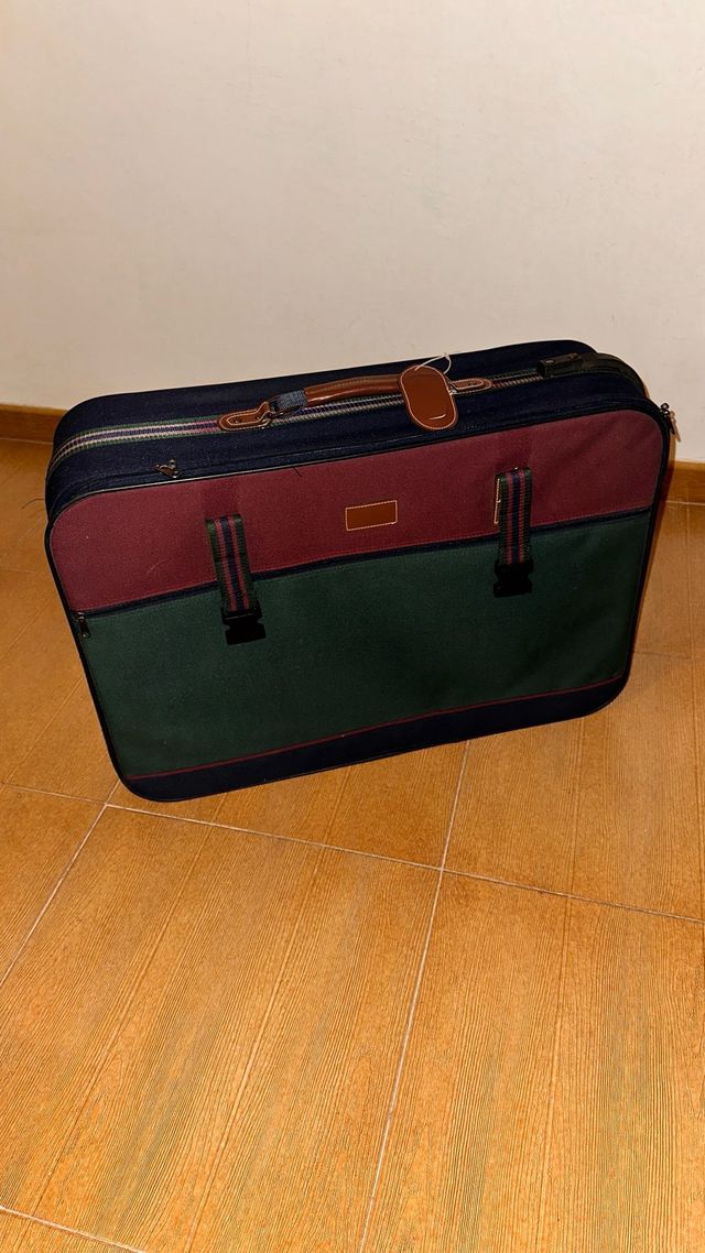 Valigia vintage con ruote