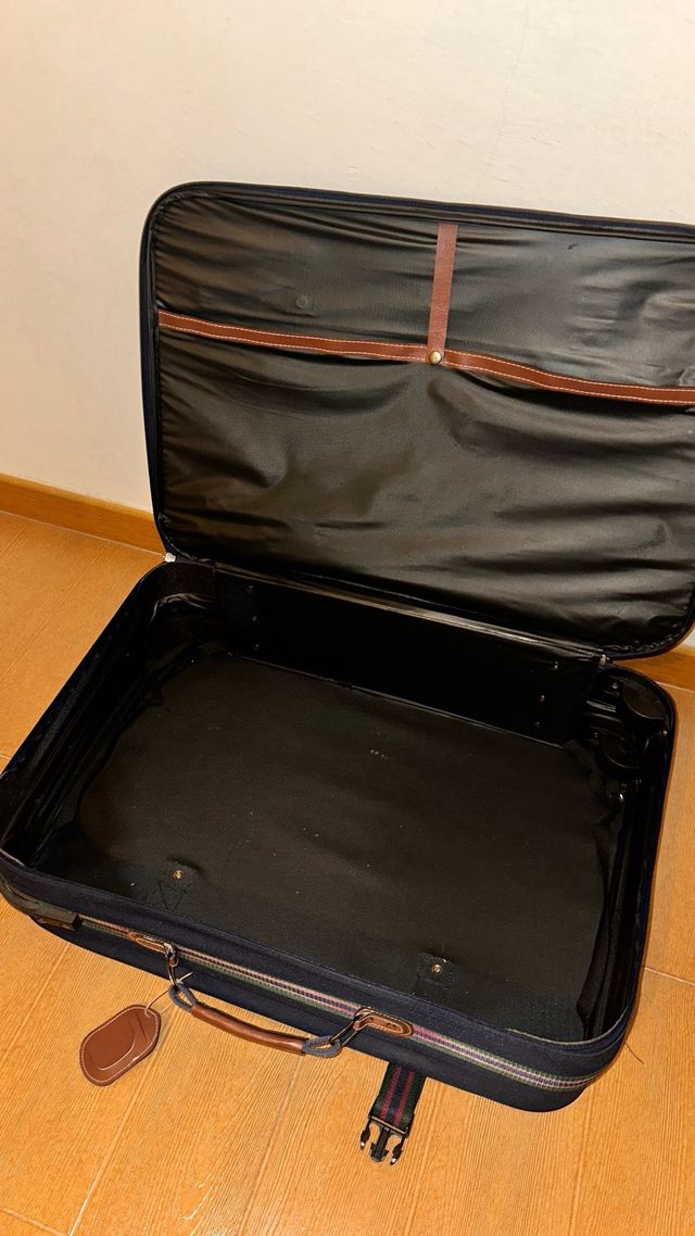 Valigia vintage con ruote