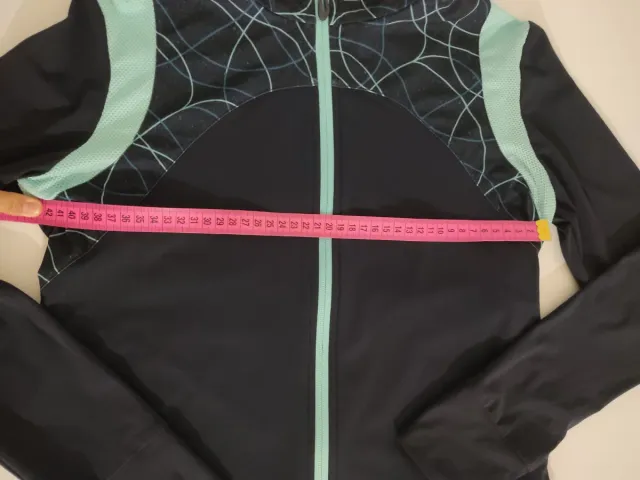 Chaqueta deportiva cremallera sin capucha