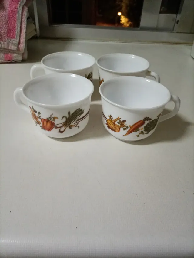 Tazas Arcopal con diseño de verduras (4 unidades)