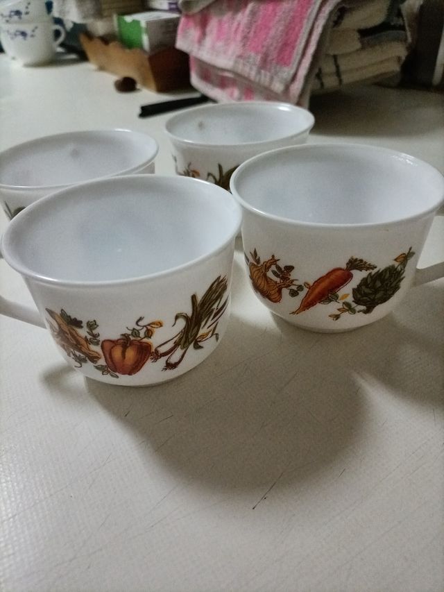 Tazas Arcopal con diseño de verduras (4 unidades)