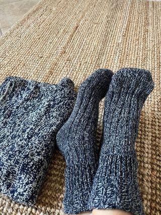 Bufanda artesanal y calcetines