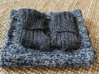 Bufanda artesanal y calcetines