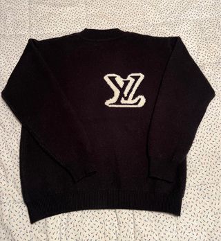 Sueter Louis Vuitton Negro Logo LV