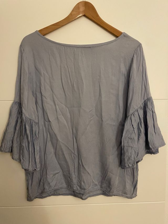 Camisa gris mujer manga acampanada