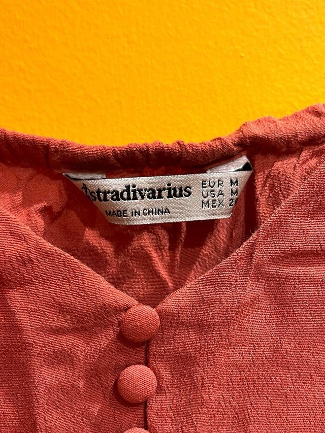 Camiseta tirantes rosa Stradivarius Talla M
