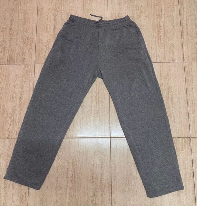 Pantalón chándal gris talla XL