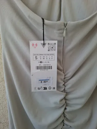 Vestido largo halter drapeado