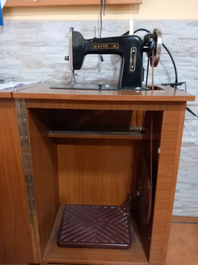 Máquina de coser Werth