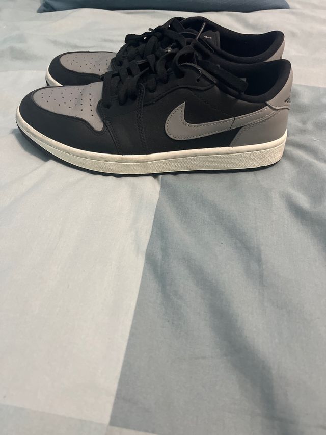 Zapatillas Jordan 1 Low Negras y Grises