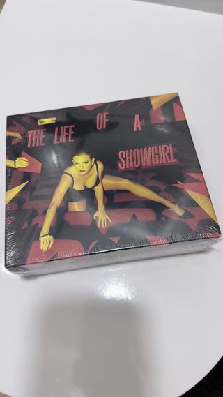 Taylor Swift - Life of a Showgirl Deluxe