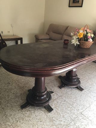 Mesa de salón extensible de madera