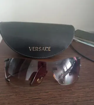 Gafas de sol Versace negras y marrones
