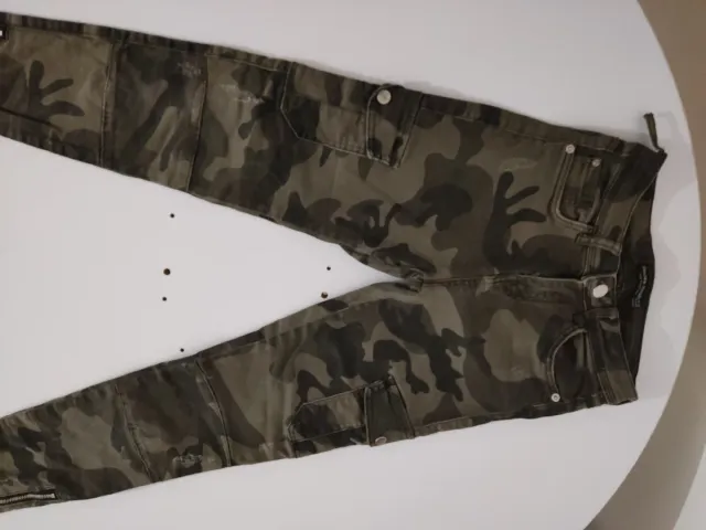 Pantalón militar pitillo mujer camuflaje