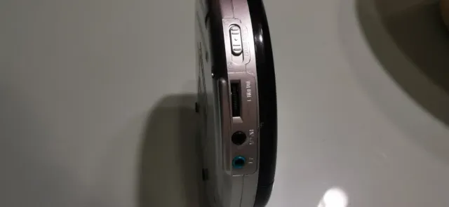 CD Mp3 con Radio portatile