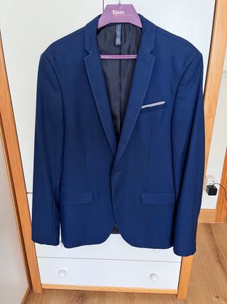 Traje de caballero azul a estrenar