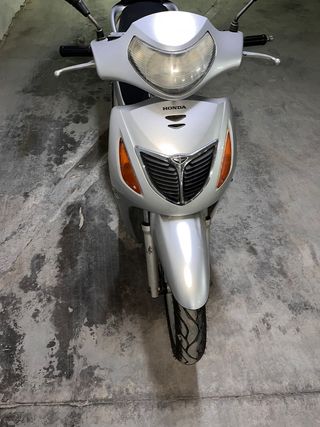Honda SH 125i Plata