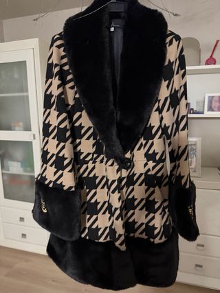 Abrigo Carmen Horneros Beige/Negro