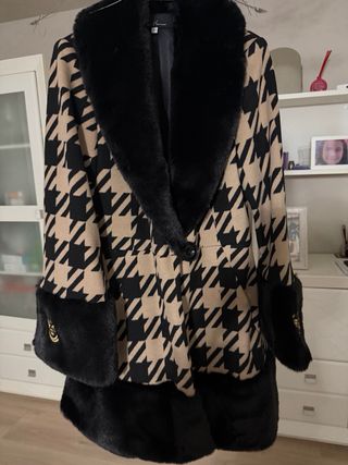 Abrigo Carmen Horneros Beige/Negro