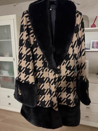 Abrigo Carmen Horneros Beige/Negro