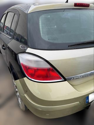 PILOTO TRASERO IZQUIERDO OPEL ASTRA H 1.7 CDTI