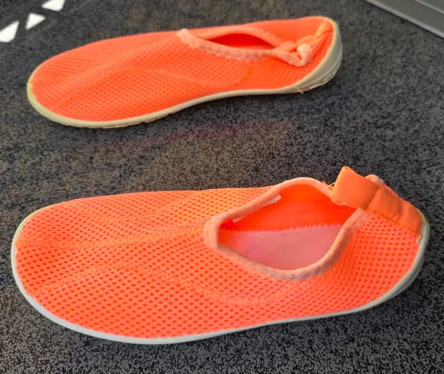 Escarpines Decathlon Talla 34/35 color coral