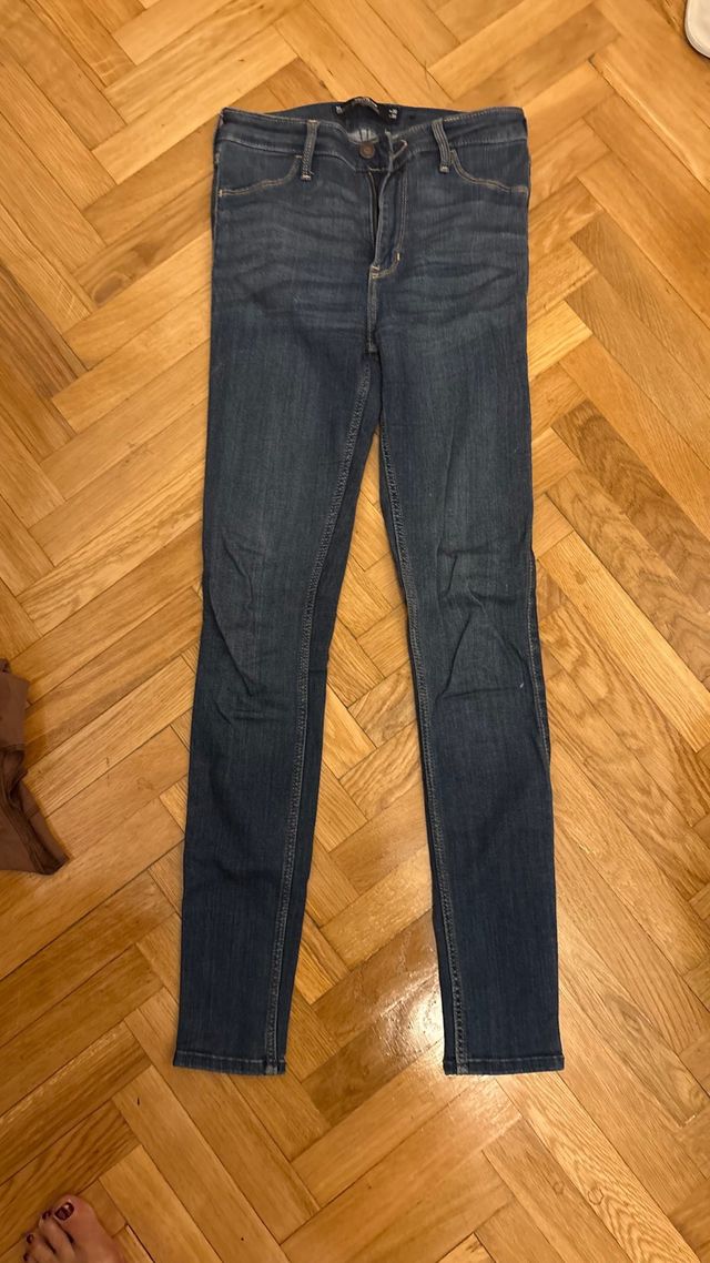 Vaqueros Hollister Talla L