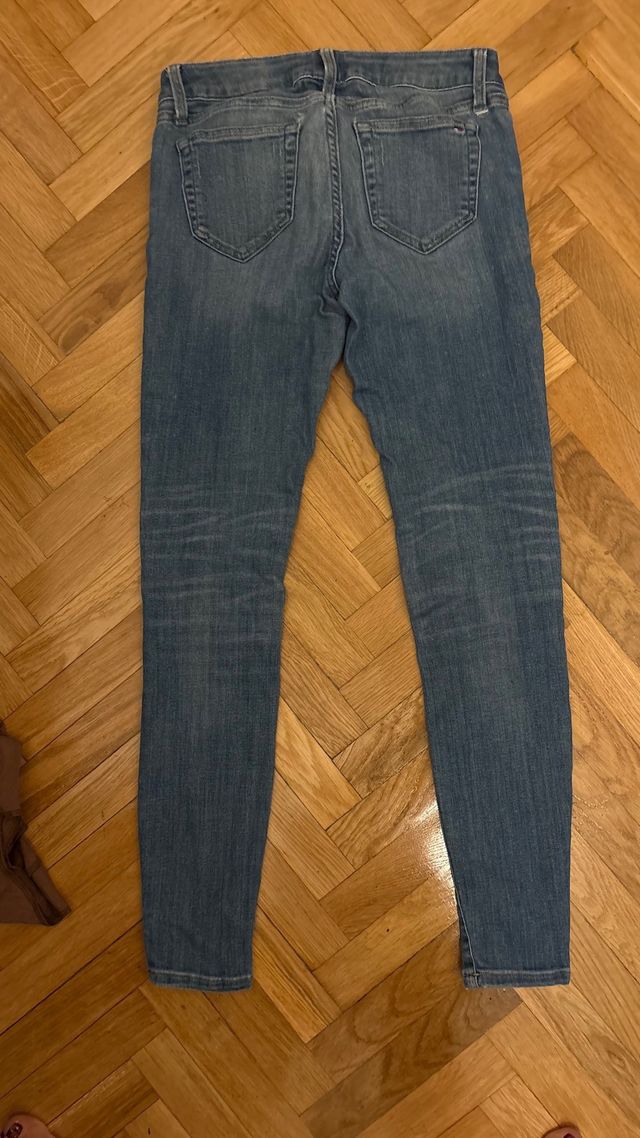 Vaqueros Hollister Talla L