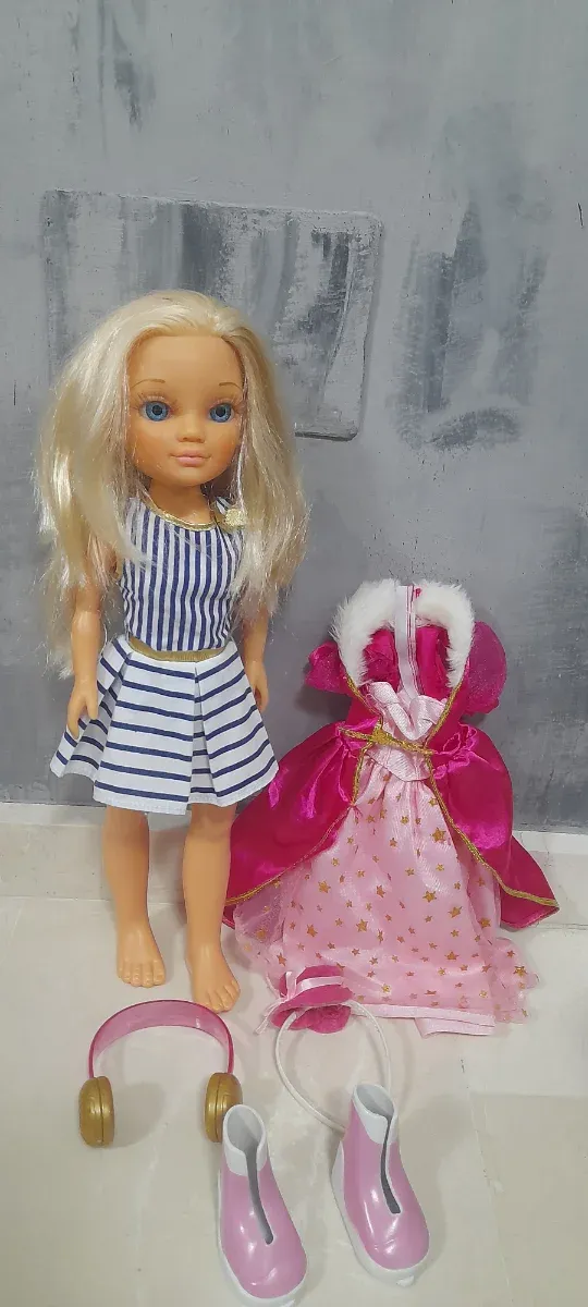 Muñeca Nancy con accesorios