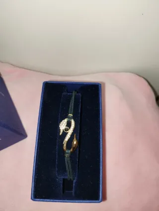 Pulsera Swarovski Cisne Dorado y Negro