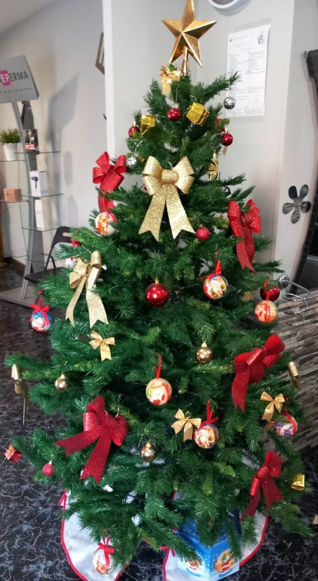 Árbol de Navidad 1.80m con adornos