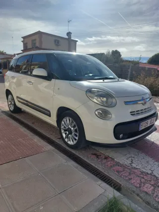 12 meses de Garantia.FIAT 500L 2015 