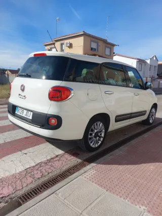 12 meses de Garantia.FIAT 500L 2015 