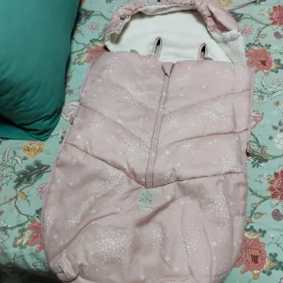 Saco de invierno rosa con estrellas