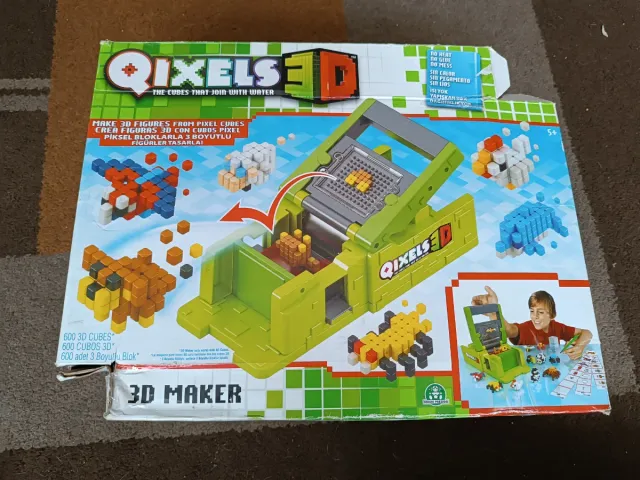 Qixels 3D Maker y Kingdom 
