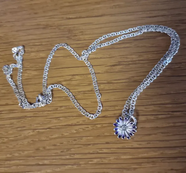 Cadena de 60cm  y colgante flor plata