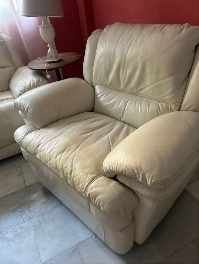Sillón relax de piel beige