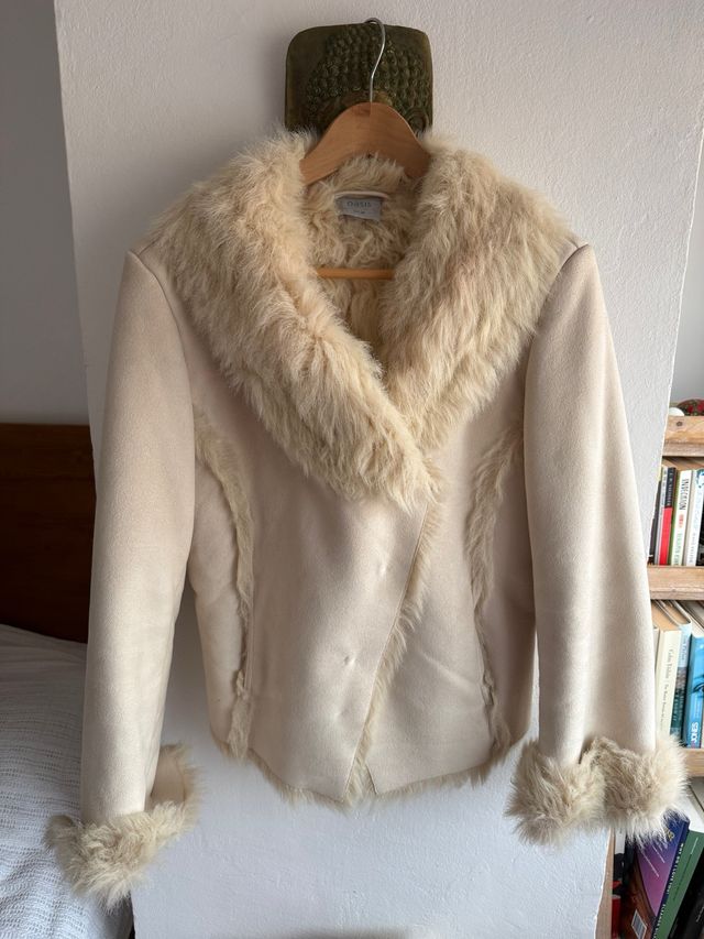 Giacca Oasis in pelle scamosciata con pelliccia beige