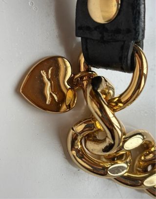 Collar cuero y metal dorado