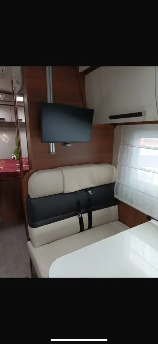 Elnagh Baron 26 2023, con 13000 km