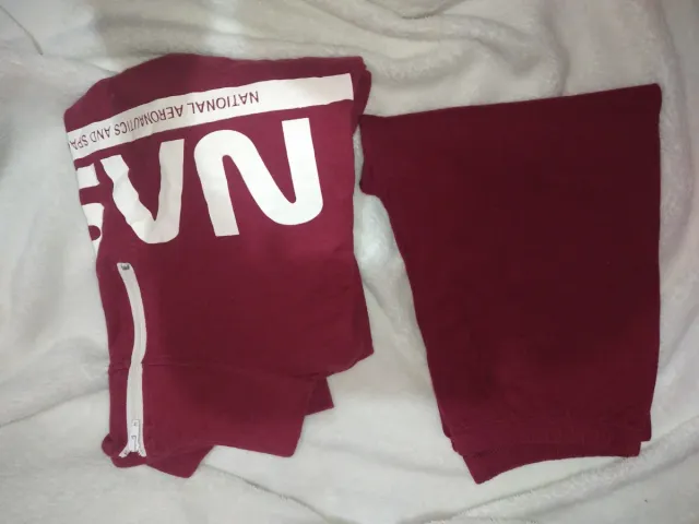 Conjunto deportivo burdeos