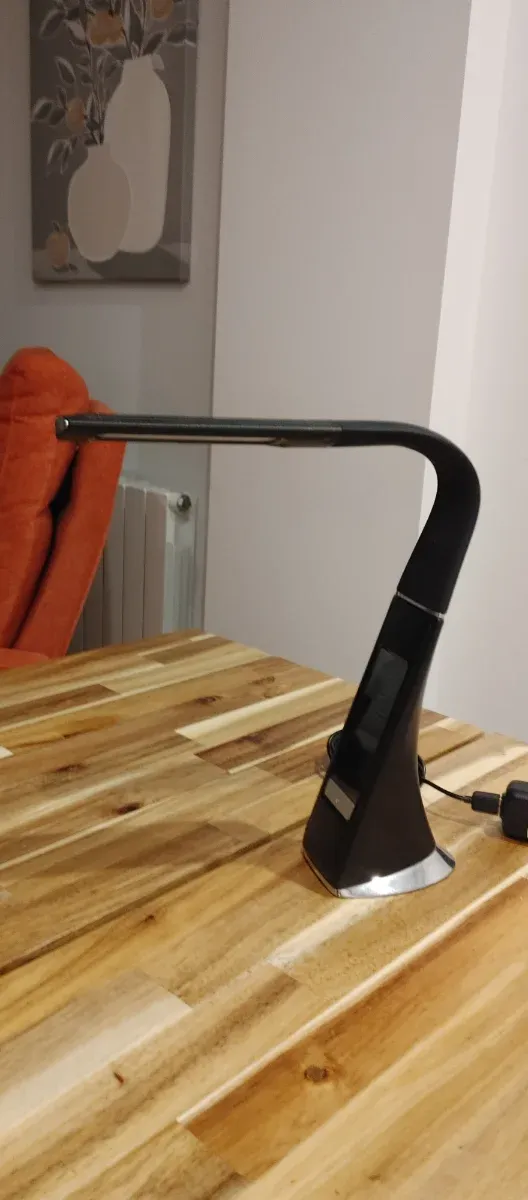 Lâmpada de Mesa LED Moderna