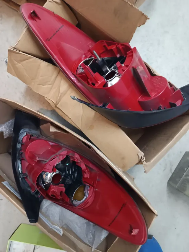 Rotulas y bieletas Pilotos traseros Peugeot 206