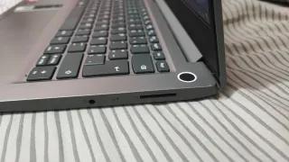 Lenovo IdeaPad 3 14"- 8GB RAM / 238GB SSD