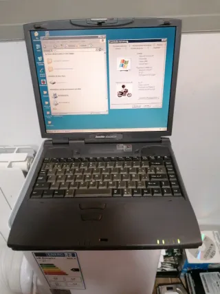 Portátil Toshiba Satellite 4060XCDT Pentium II