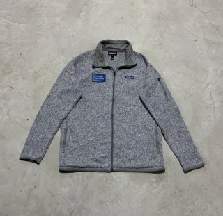Pile Patagonia Grigio con Patch