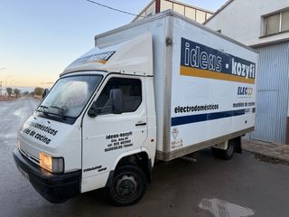 Nissan Trade 100 1997