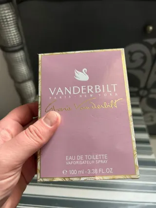 Perfume mujer Gloria Vanderbilt 100 ml